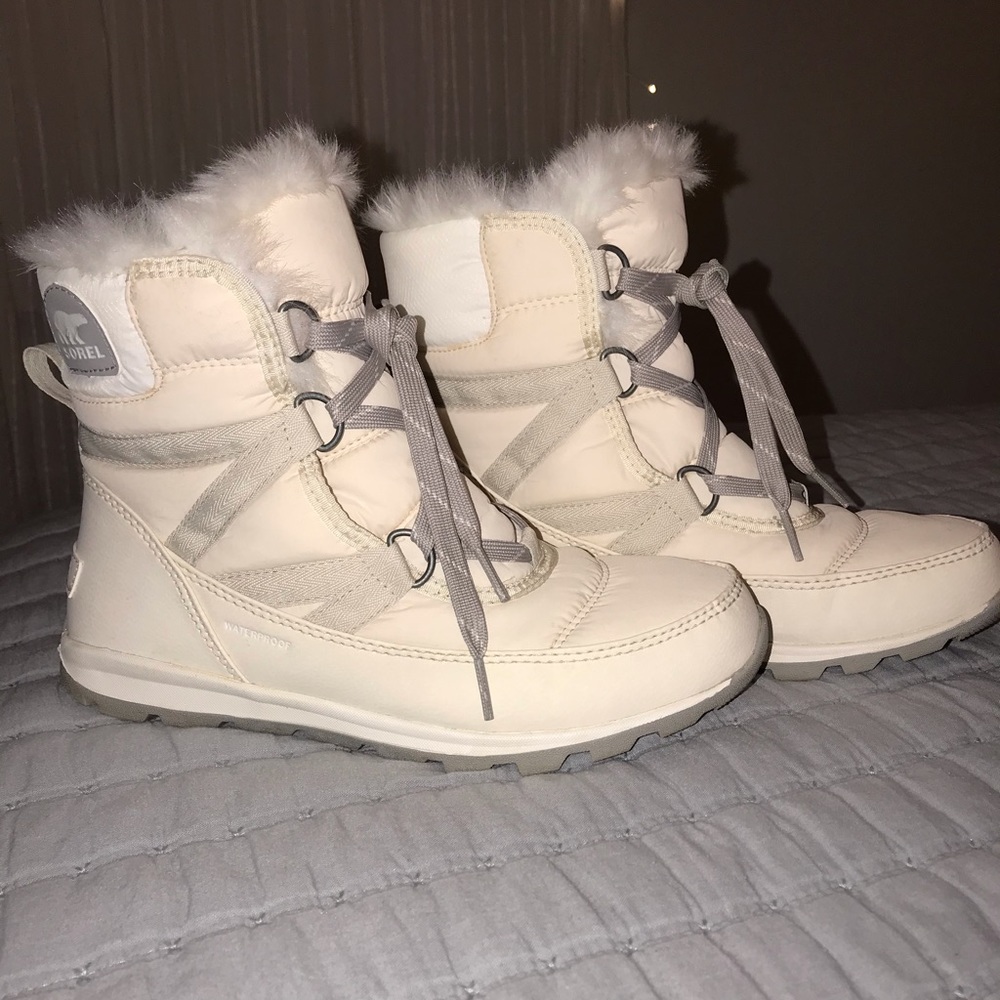 Sorel Whitney Short Lace Boot